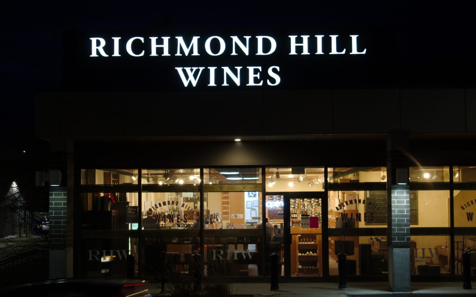 Richmond Hill Wines Universal Sign Group